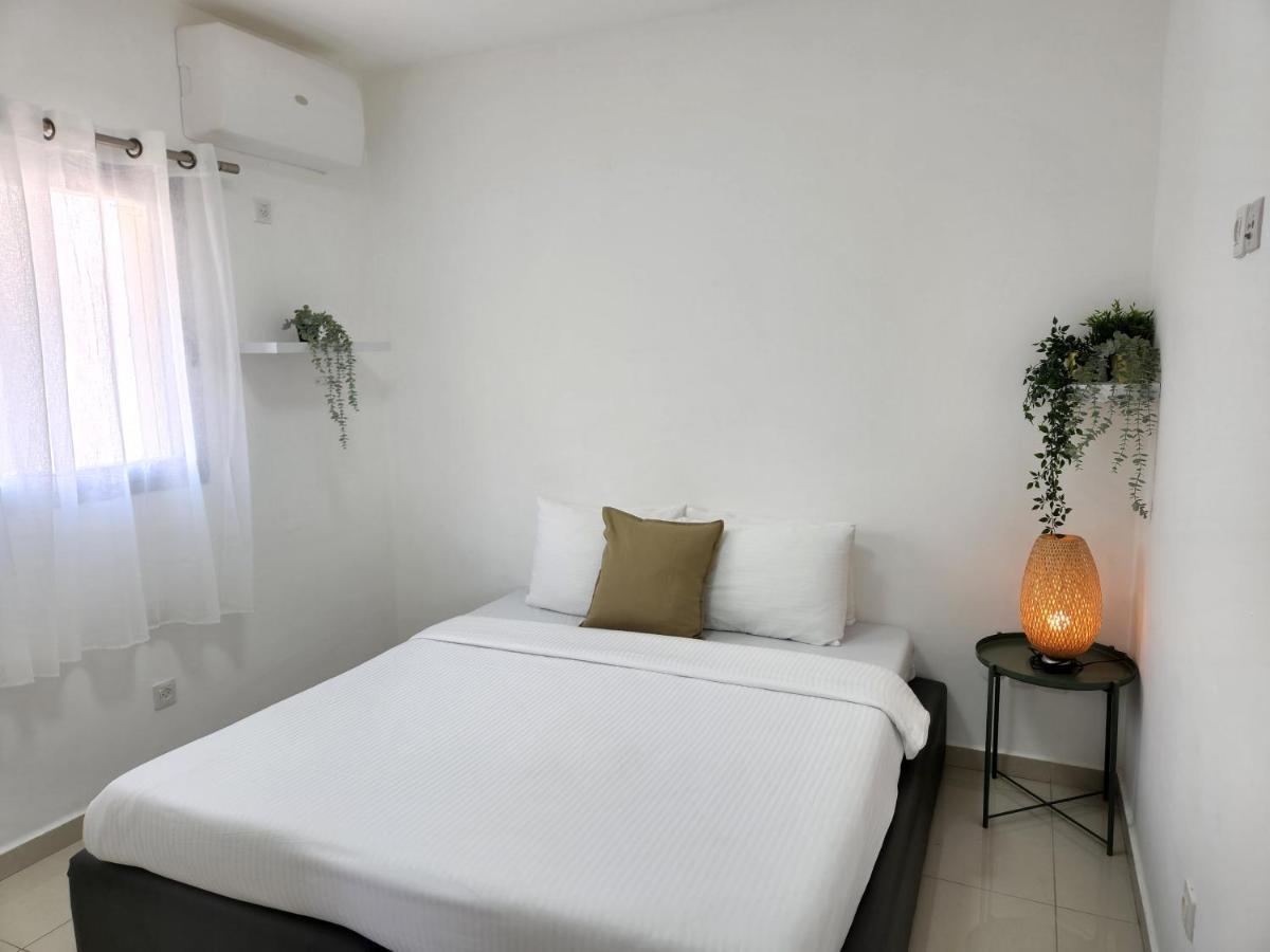 Melony Apartments Yam Suf Street 埃拉特 外观 照片
