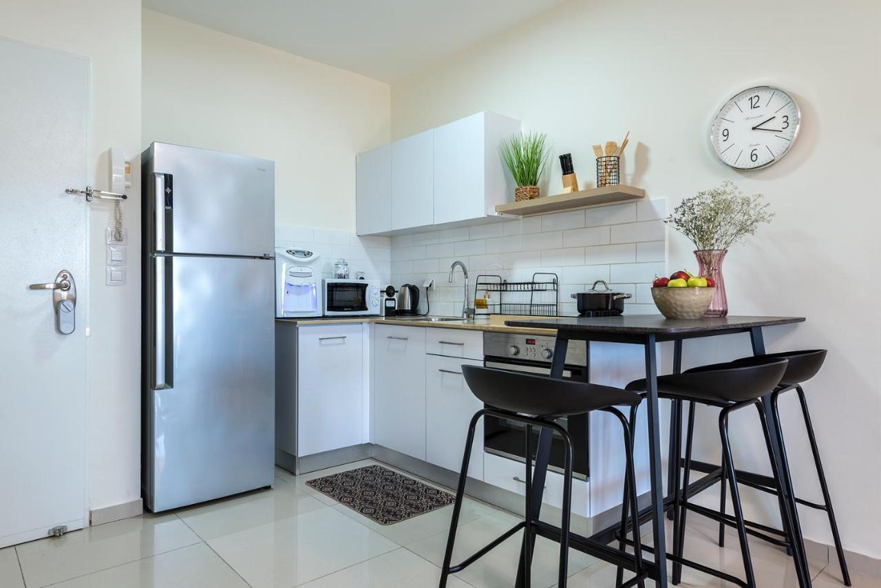 Melony Apartments Yam Suf Street 埃拉特 外观 照片