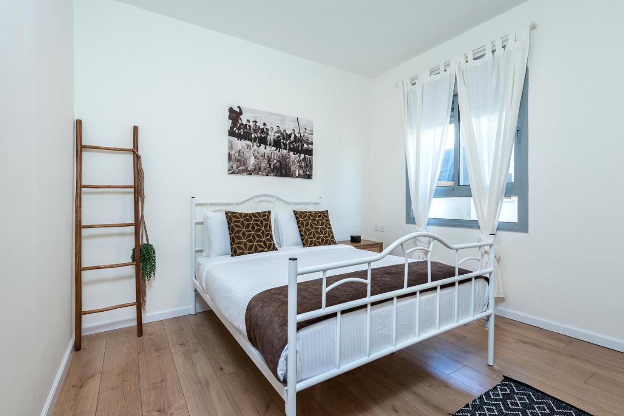 Melony Apartments Yam Suf Street 埃拉特 外观 照片