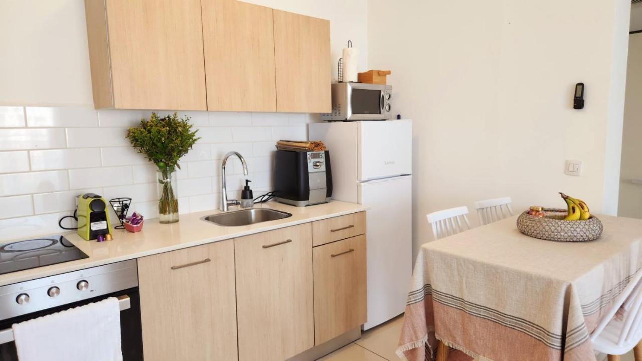 Melony Apartments Yam Suf Street 埃拉特 外观 照片