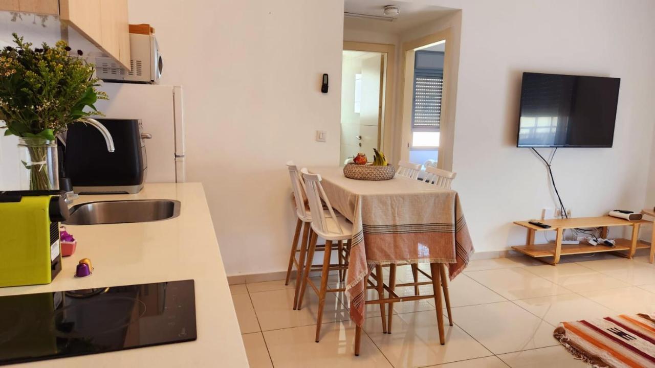 Melony Apartments Yam Suf Street 埃拉特 外观 照片